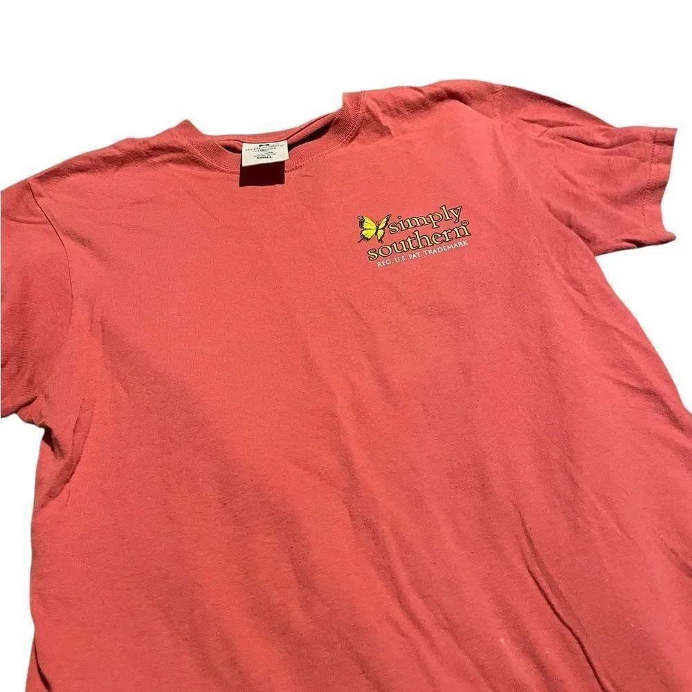 Simply Southern Coral Tee with Logo size small see pics